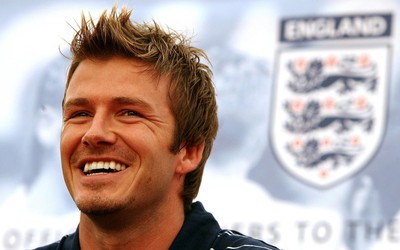 海博电竞-佩洛娃这脚挑射越过门将头顶